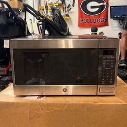 Brand New GE Microwave 