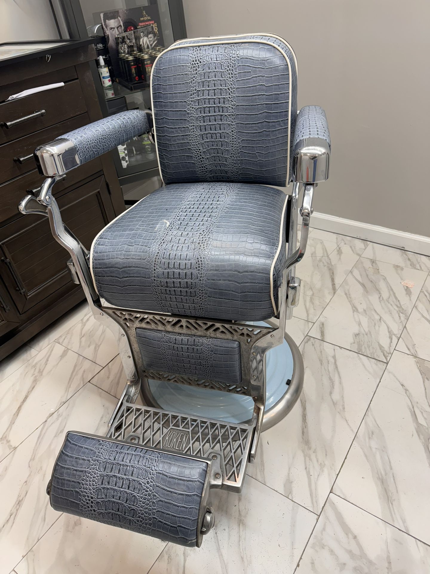 Barber Chairs Koken 