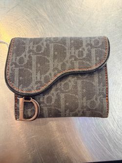 Dior wallet