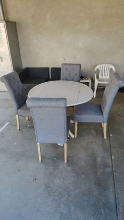Drop leaf table with 4 chairs