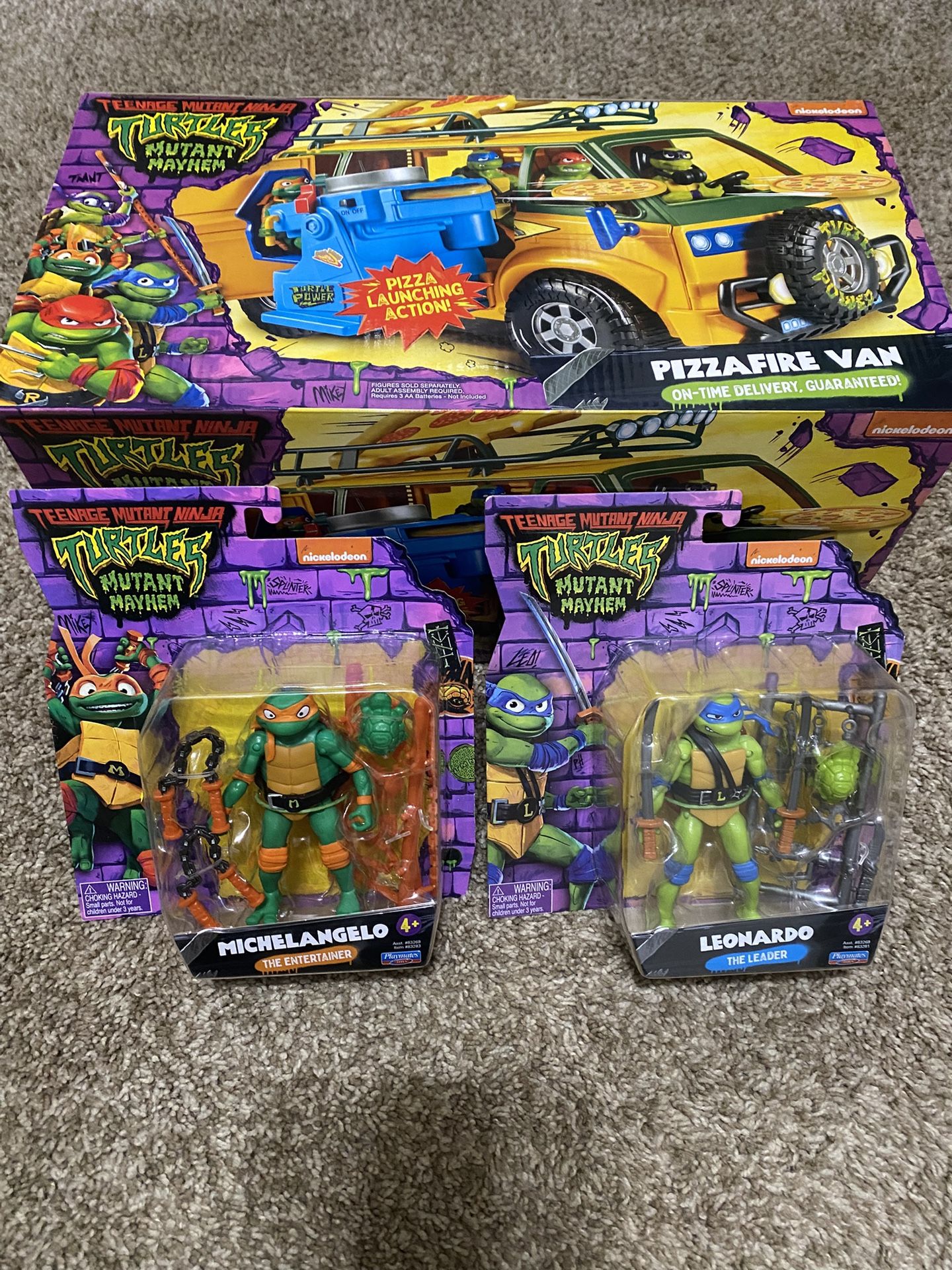 Teenage Mutant Ninja Turtles-TMNT-Mutant Mayhem Pizza Van + Action Figures Bundle