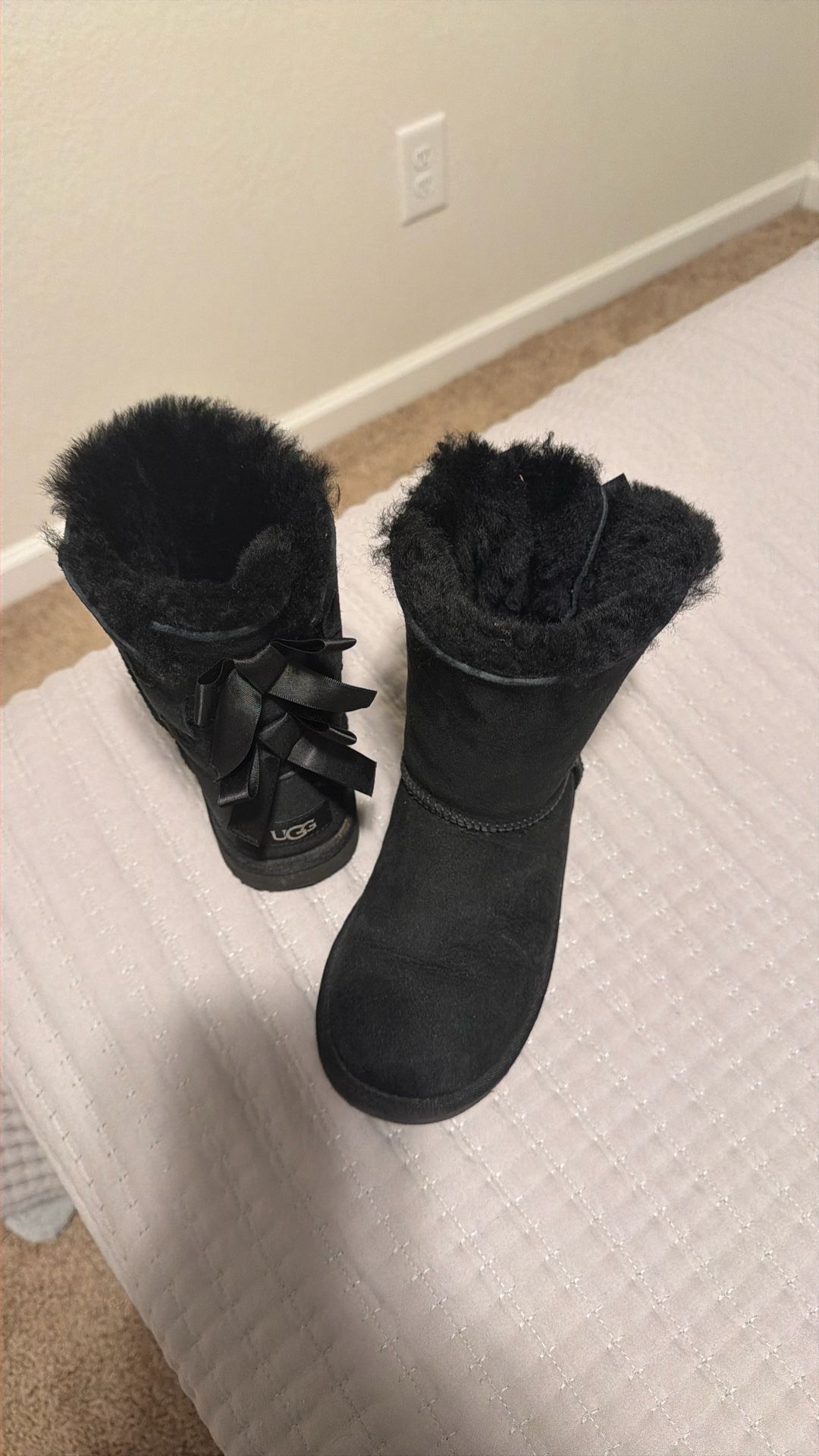 Used Girls Ugg Boots