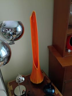 33" l.e. Smith bittersweet vase