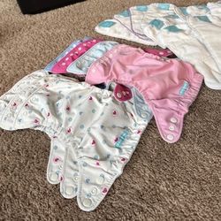 7 XS Newborn Charlie Banana Diapers with  Inserts