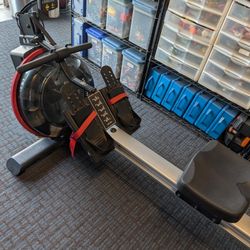 Cash Or Trade Life Fitness Water Rowing Machine