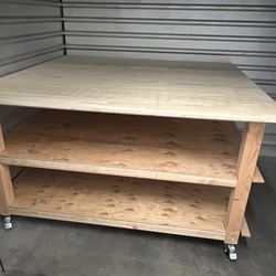 woodworking bench