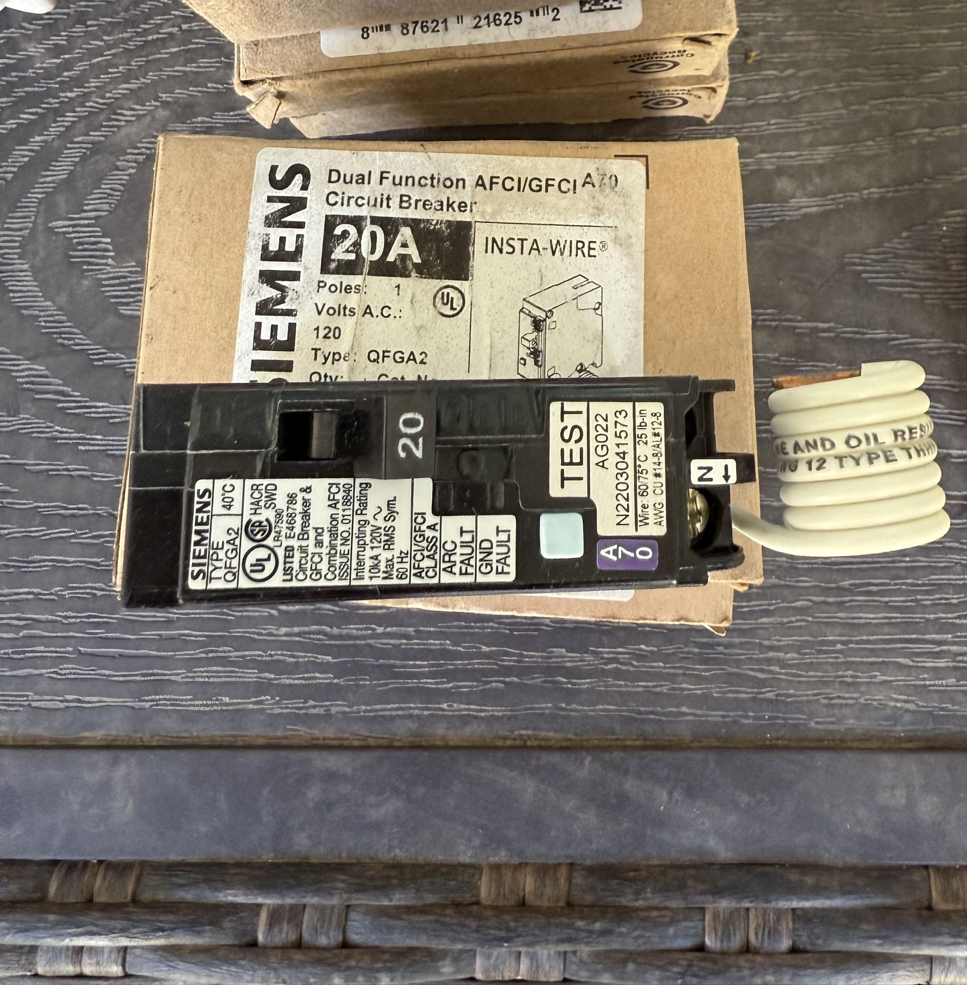 Siemens 20 amp Dual Fuction AFCI/GFCI breaker