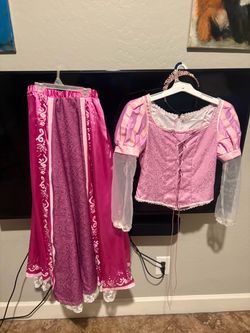 Rapunzel Costume for teen / adult, size small