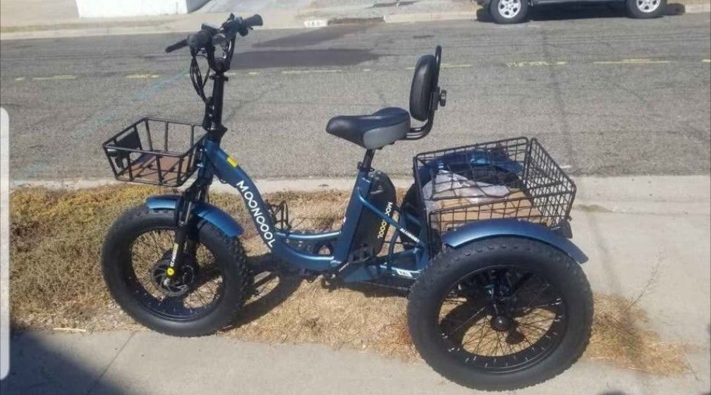 Mooncool TK-1 E trike