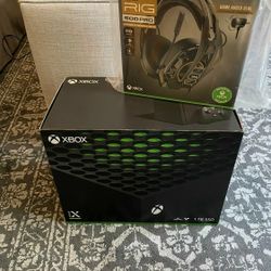 Xbox Series X Console Bundle w Headset