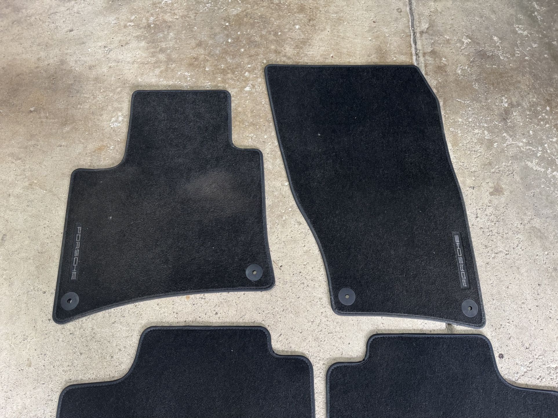 Porsche Cayenne Floor Mats