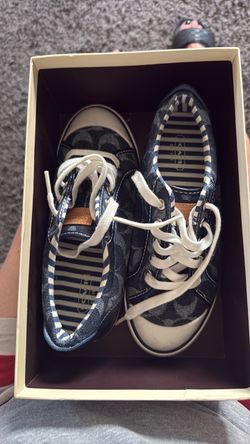 Coach Signature Low-Top Sneakers