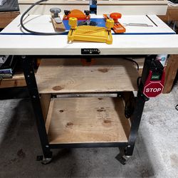 Rockler router table with router and assessories