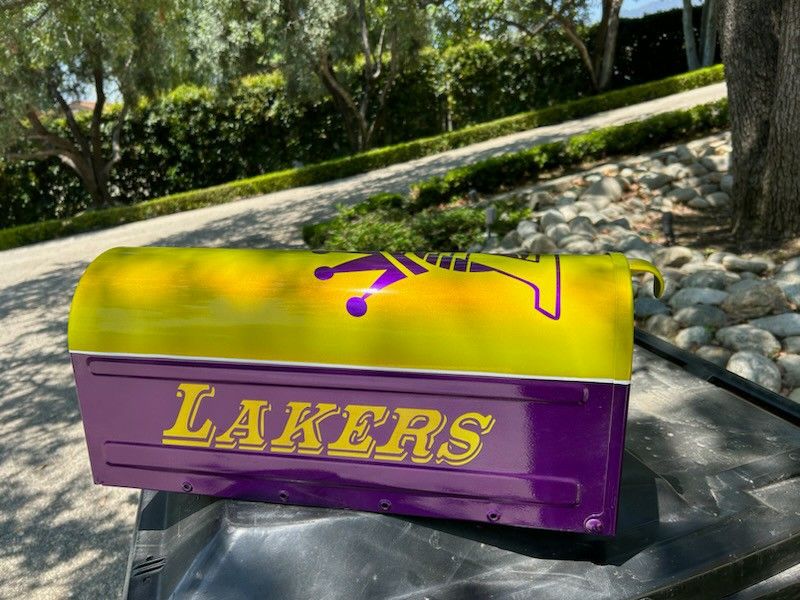 Lakers Mailbox