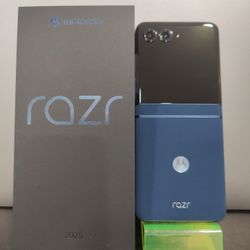 Motorola Moto Rarz 5G (2025) 256GB For (Total Wireless) Only 