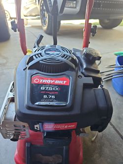 Briggs And Stratton engine for pressure washer. ENGINE ONLY