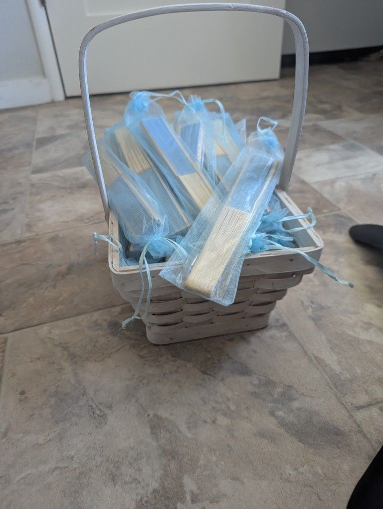 Paper Fans With Basket