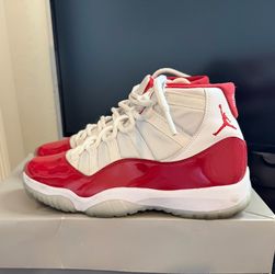 Jordan 11 Retro Cherry $300 size 7.5