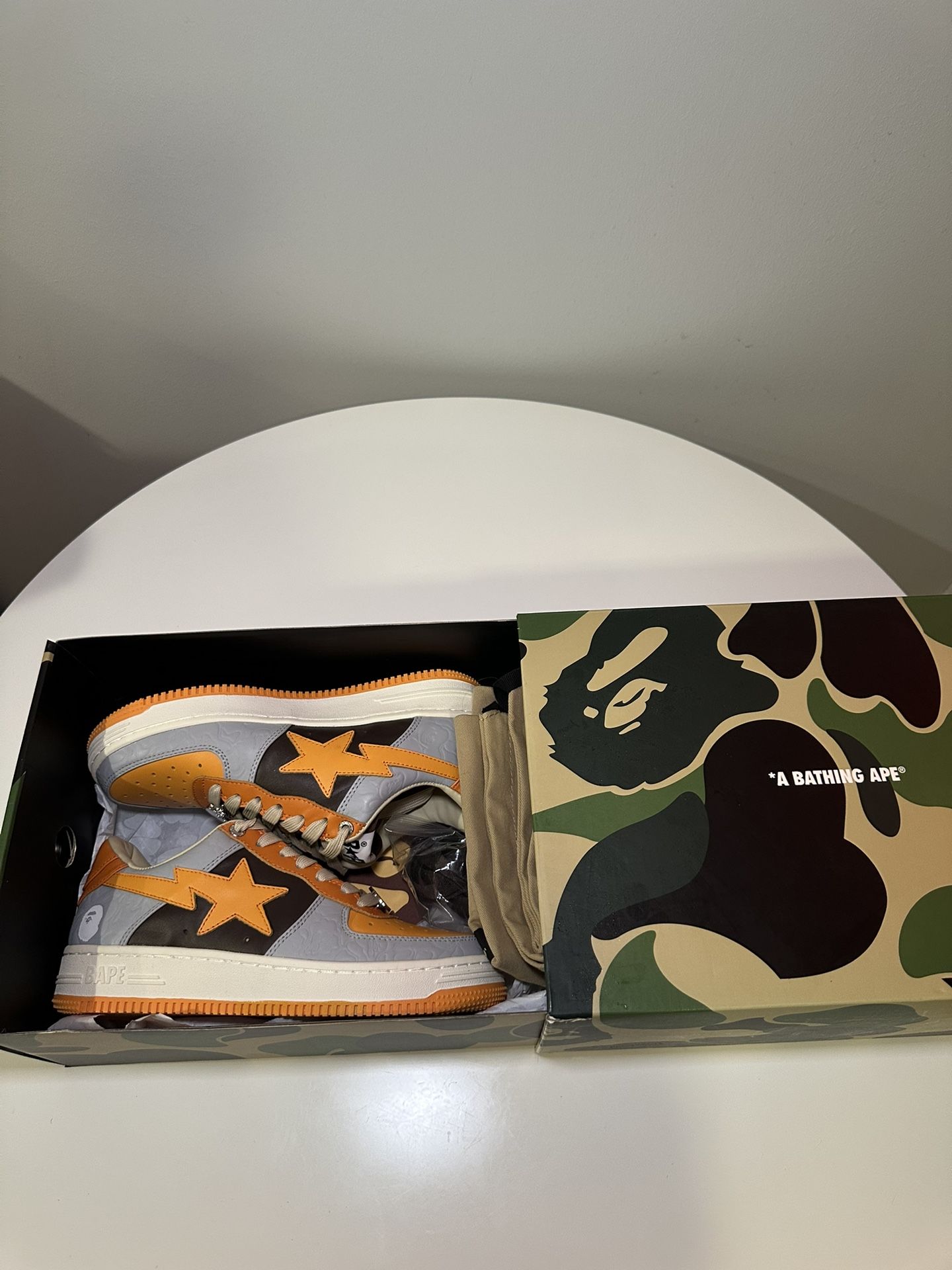 Bapesta (Womens 6, New In Box)