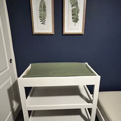 Diaper changing table