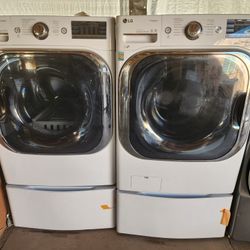 LG Steam Jumbo Washer And Dryer Electric 