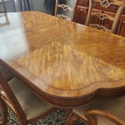 Solid Wood Dinning Table With 6 Chairs