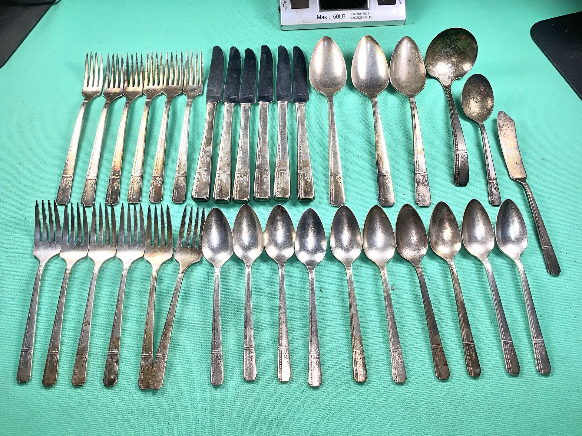 34pc Art Deco Grenoble 1938 Heirloom Oneida Silverplate Flatware Silver Plate