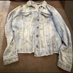 Junior’s Jean Jacket Size Small