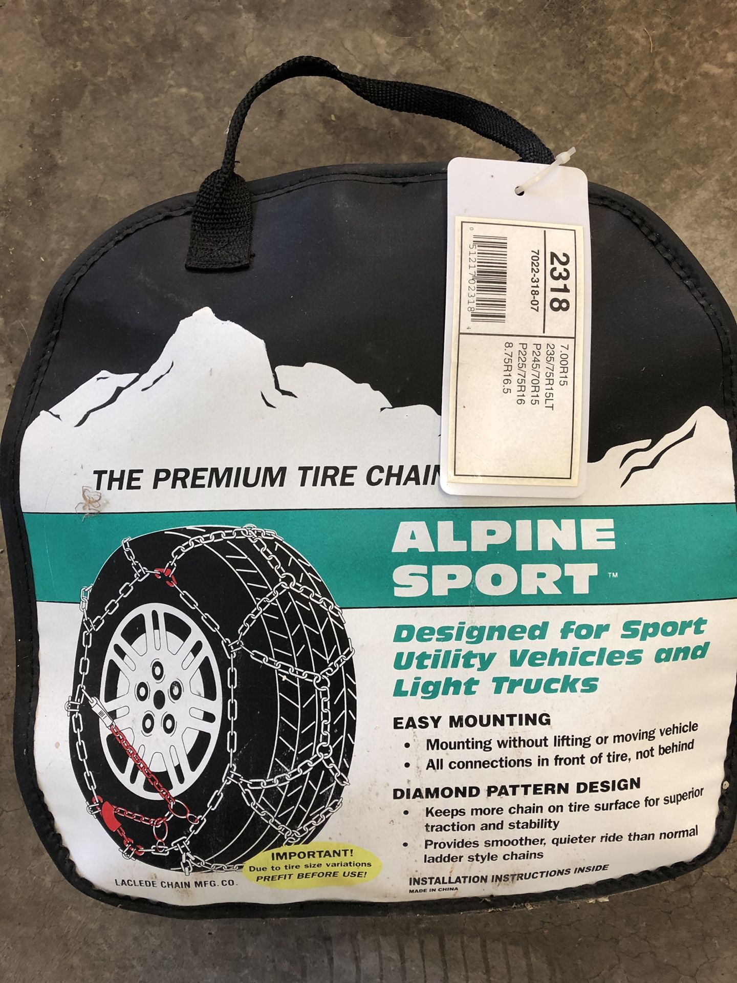 2318 Les Schwab Tire Chains NEW SUV Truck Car for Sale in Salem, OR