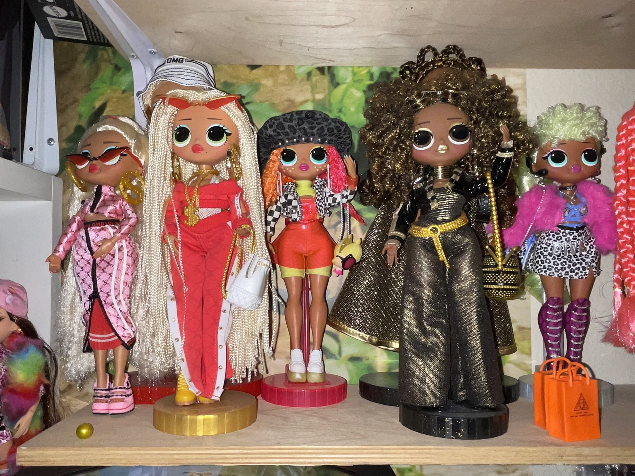 LOL OMG DOLLS
