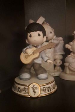 king of rock and roll precious moments figurine 