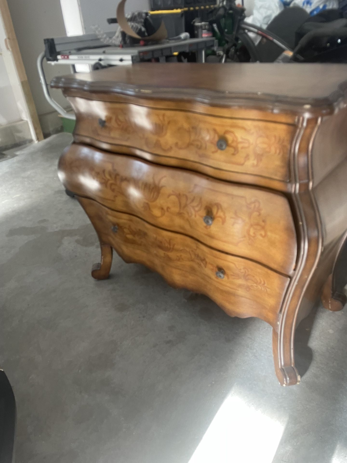 Dresser