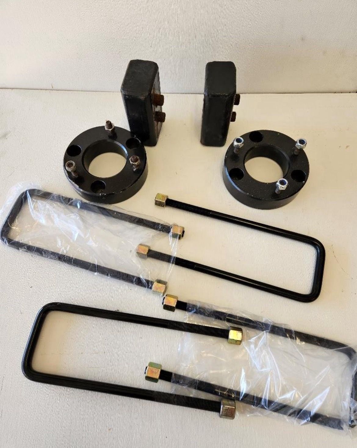 Leveling kits