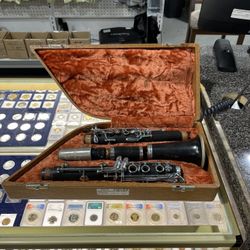 M.Laroix Clarinet In Case 