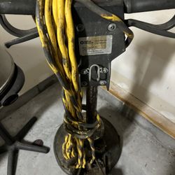 Nilfisk Advance Pacesetter 20TS Dual Speed Floor Buffer.