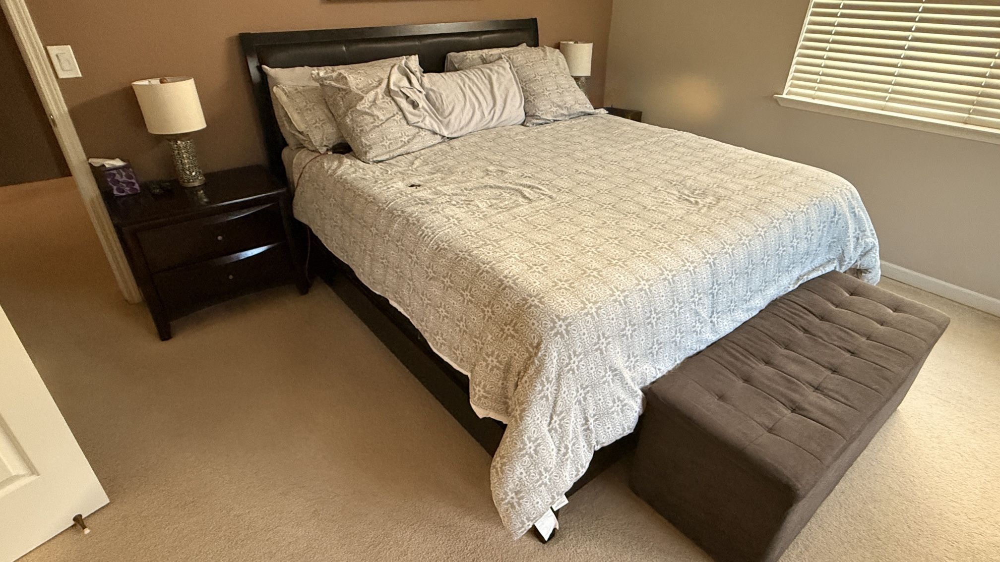 Cal King Bedroom Set