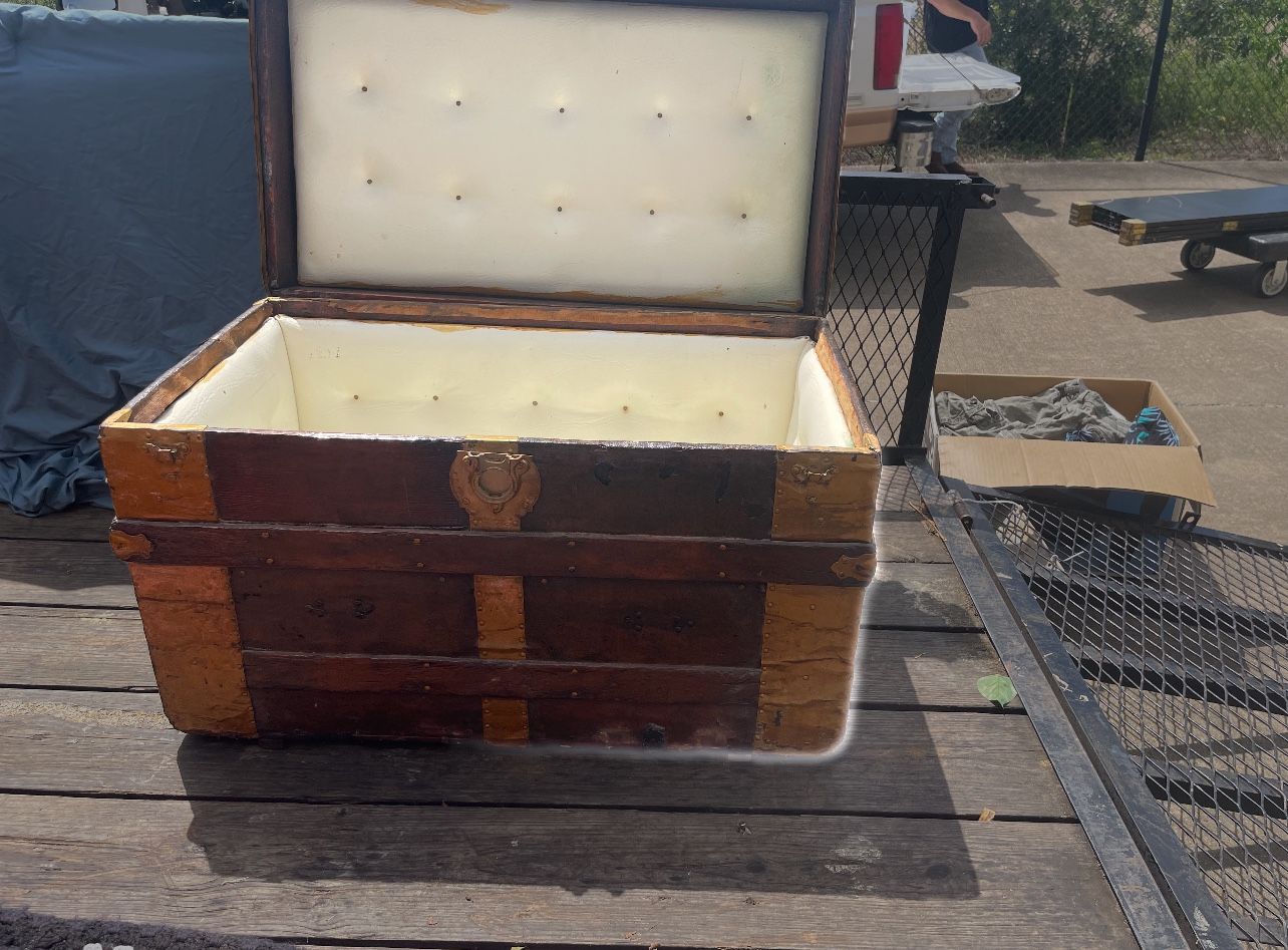 1900s Steampunk Chest