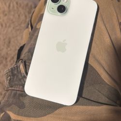 iPhone 15 Plus