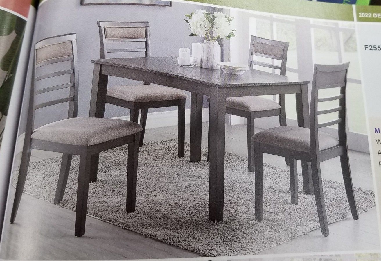 New 5 Pcs Dining Table Set Only $399
