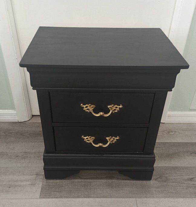 Refurbished 2 Drawer Wood Nightstand End table Black Gold 22 x 16 x 24