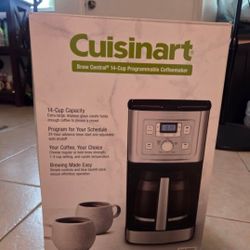 Cuisinart
Brew Central 14-Cup Programmable Coffeemaker