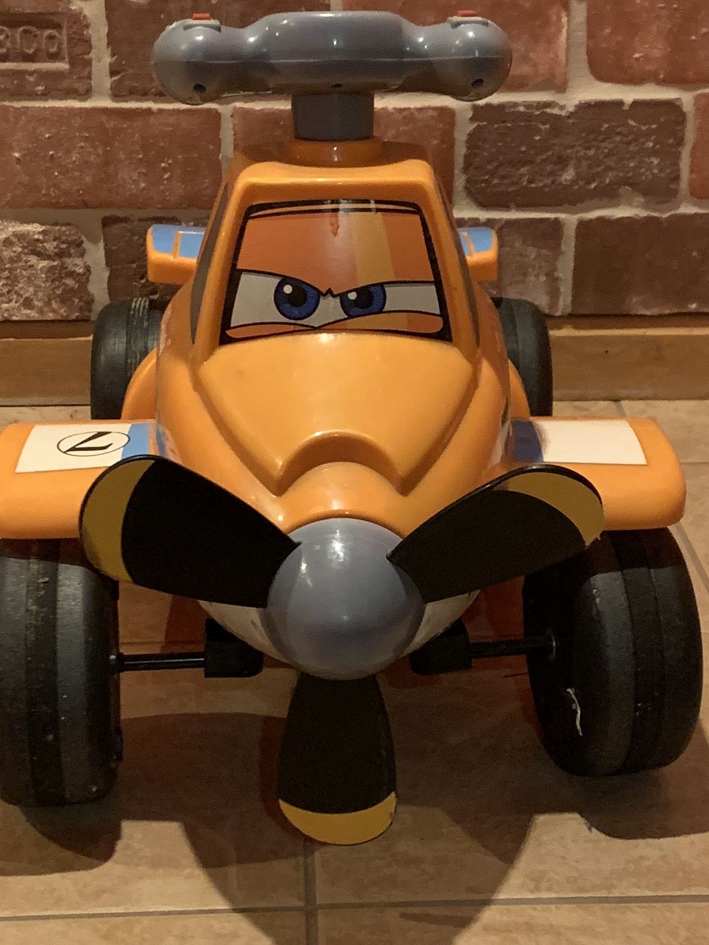 Kid Trax 6V Disney Planes Quad Ride-On, Orange