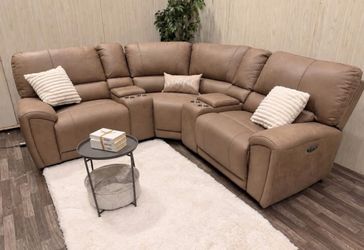 5-piece Brown Reclining Sectional w/ USB - Delivery Available