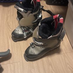 Salomon ski Boots Size 28 Boot
