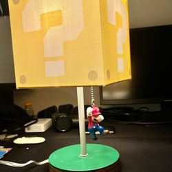 Nintendo Super Mario Bros (14 Inch) Lamp Question Block With Mario Cord