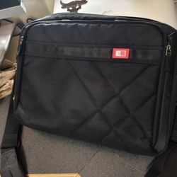 Case Logic Messenger Bag 