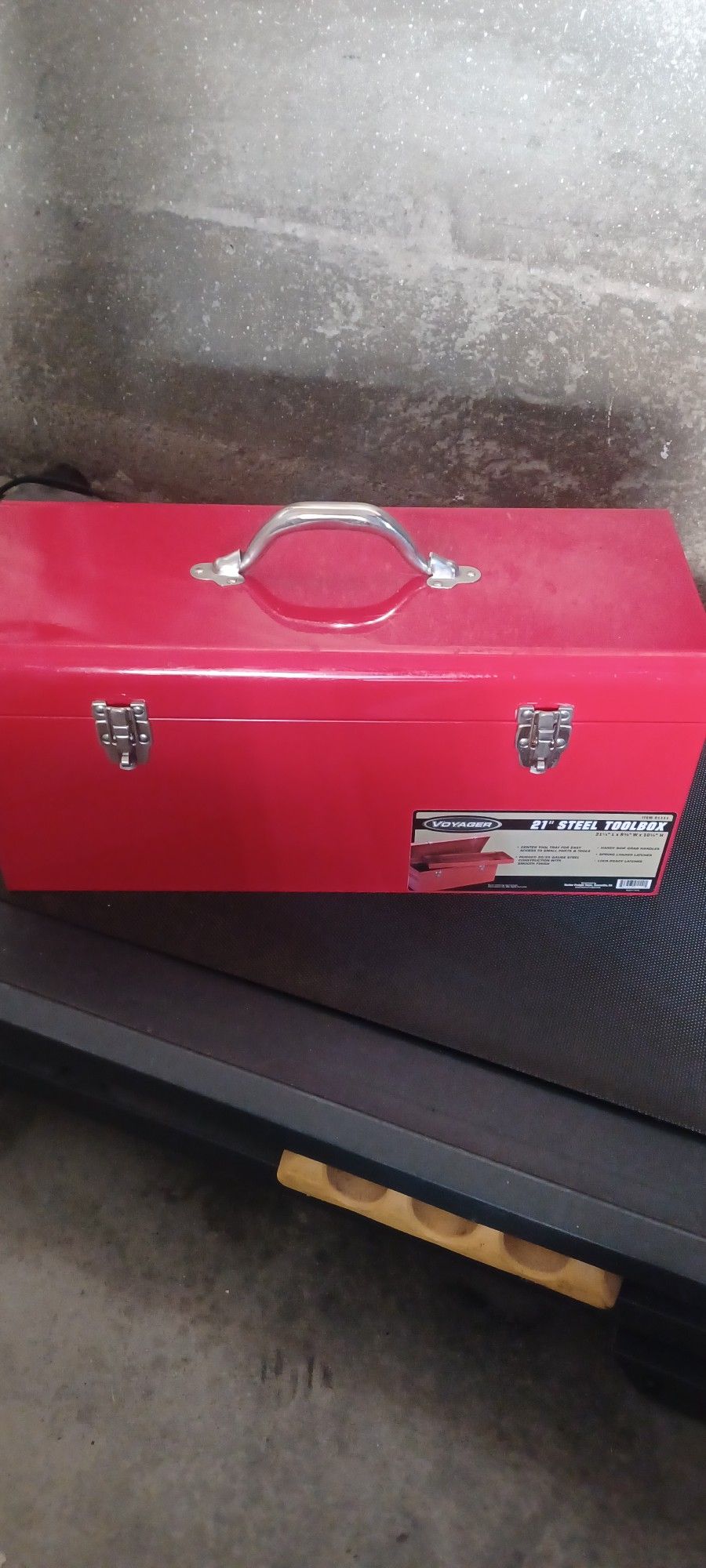21 INCHES TOOLBOX