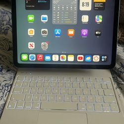 iPad Air W/ Magnetic Keyboard