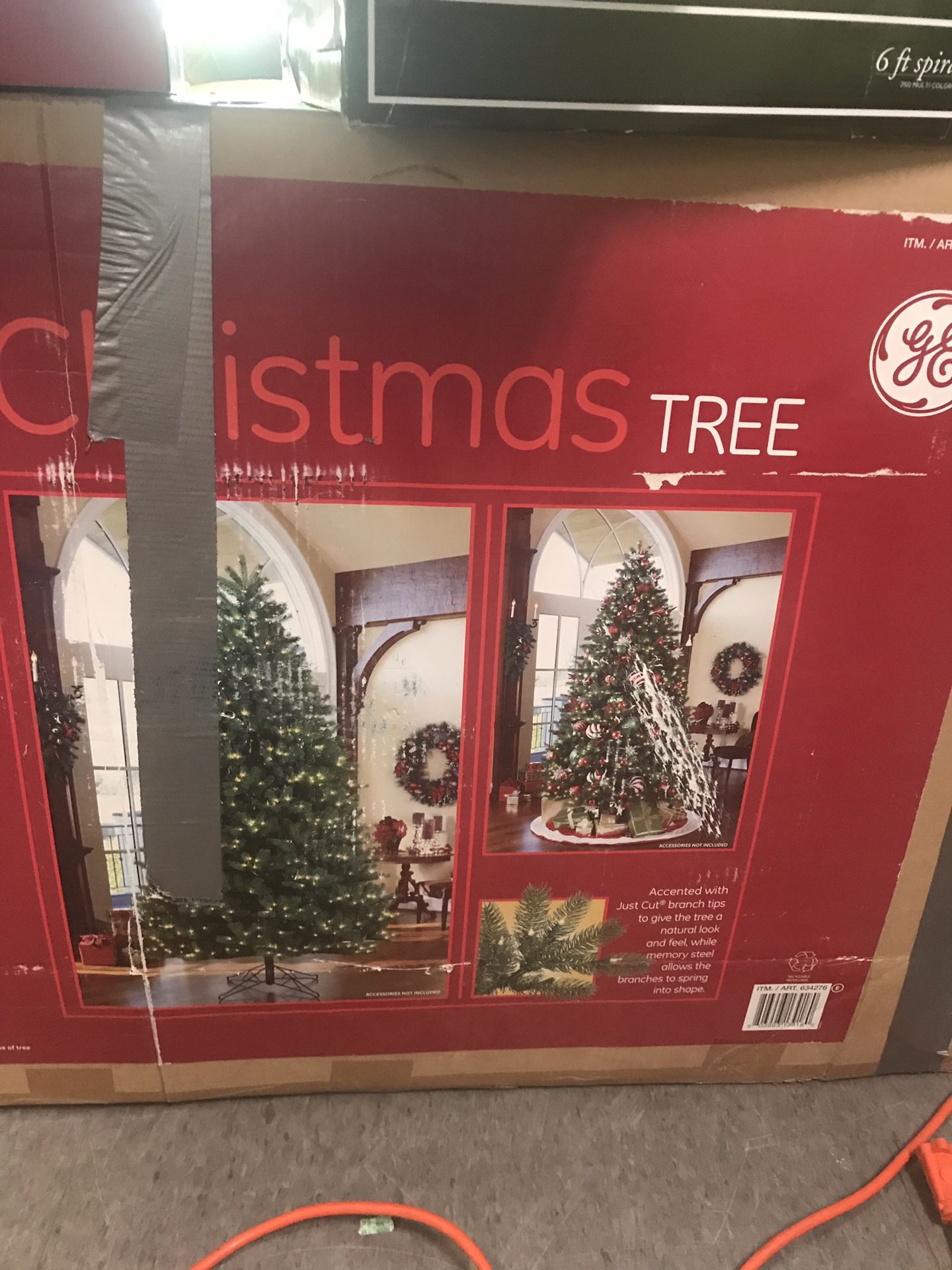 Kirkland 9ft Pre Lit Artificial Christmas Tree