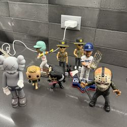 Bobble Heads And Action Figures 